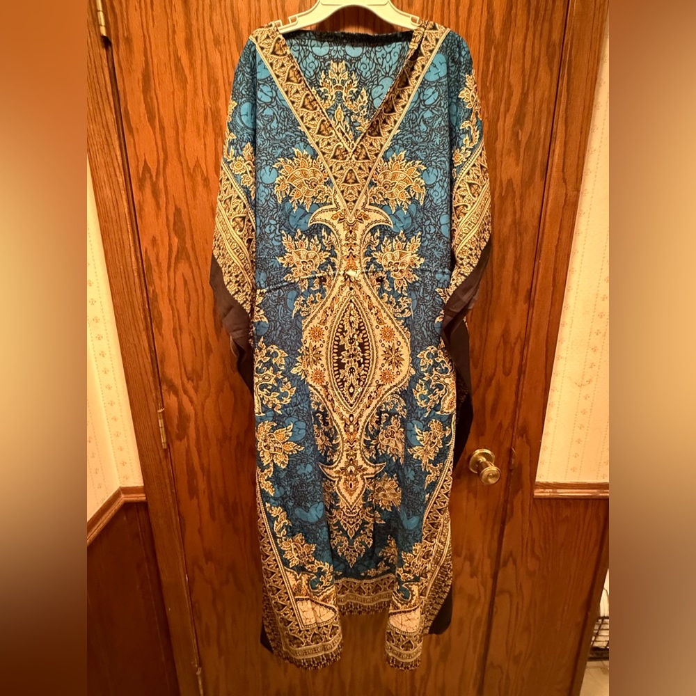 Elegant Blue and Gold Kaftan